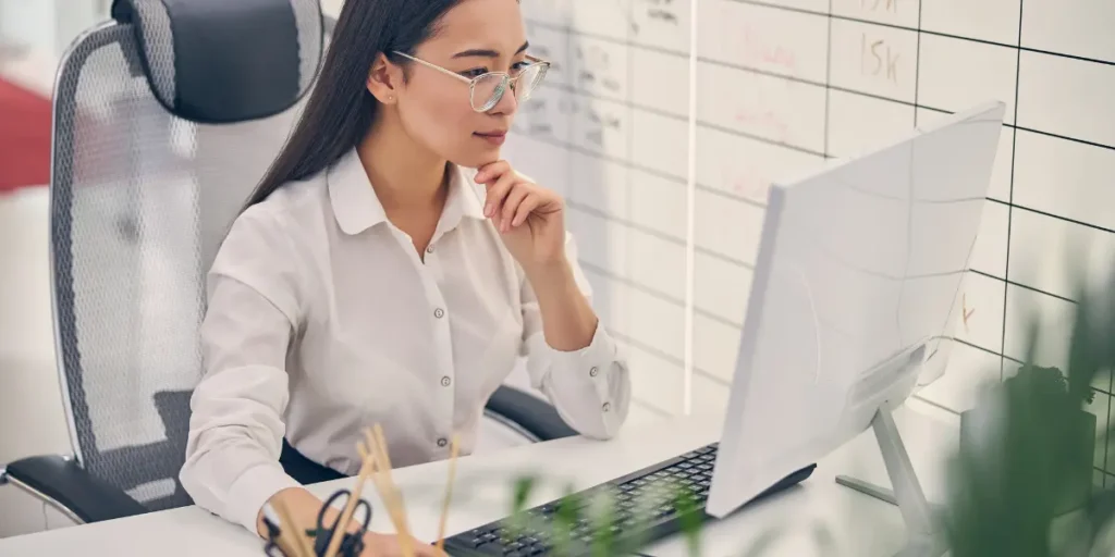 7 segredos por trás dos perfis femininos de sucesso