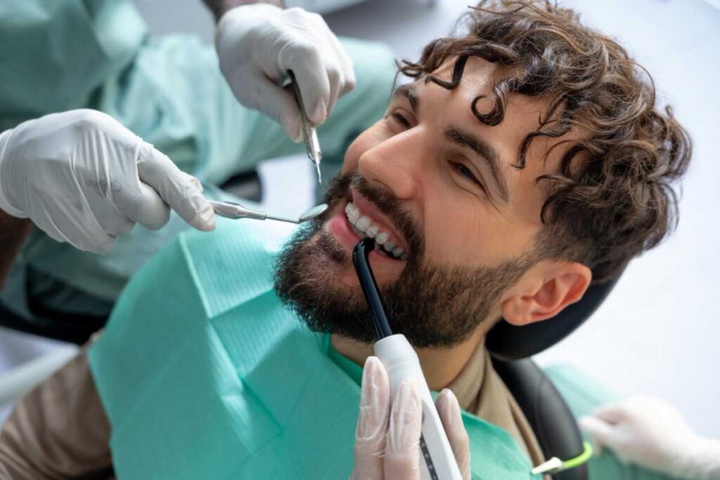 Clareamento Dental: Mitos e Verdades que Você Precisa Saber
