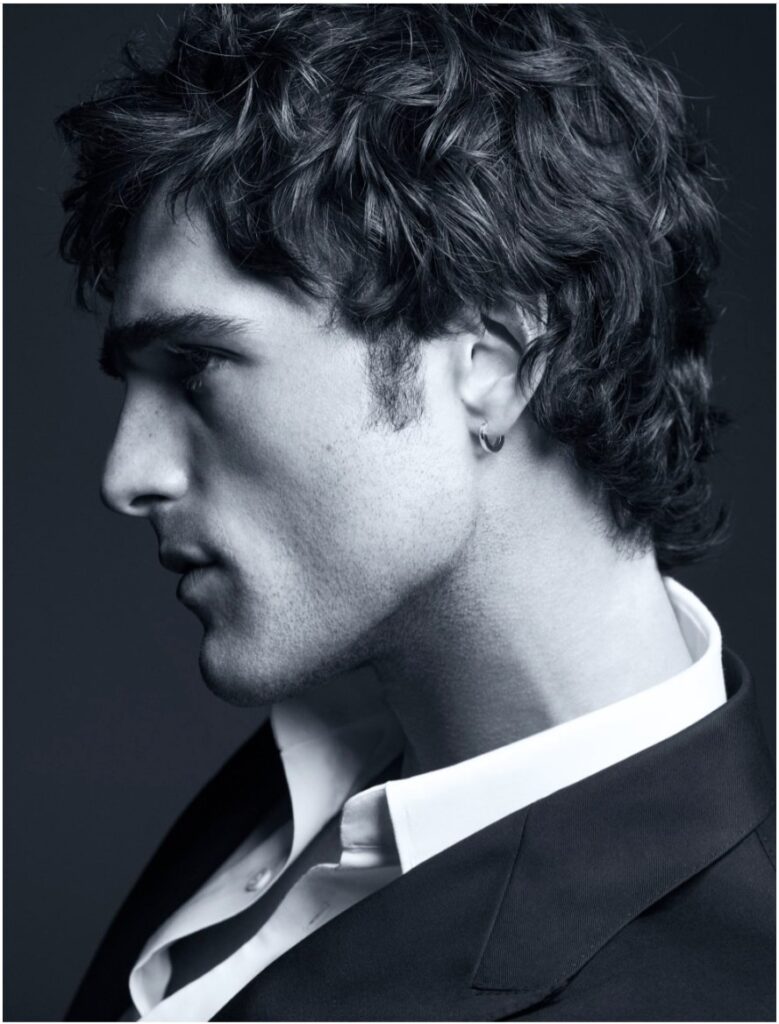 Abril agitado: Jacob Elordi na Chanel e Miu Miu no Brasil