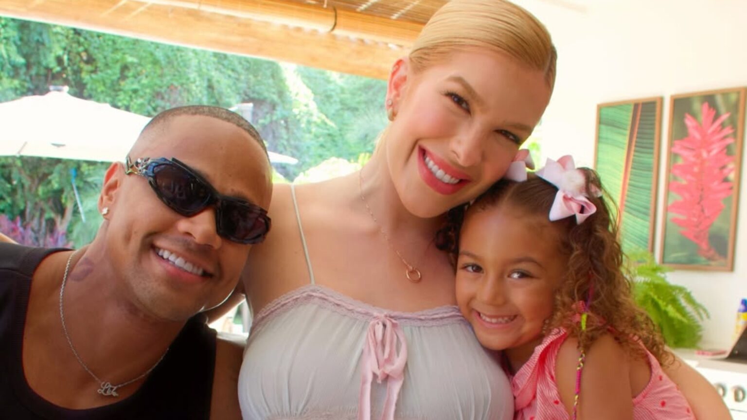 Lore Improta mostra ultrassom 3D do rostinho do bebê Lore Improta mostra ultrassom 3D do rostinho do bebê