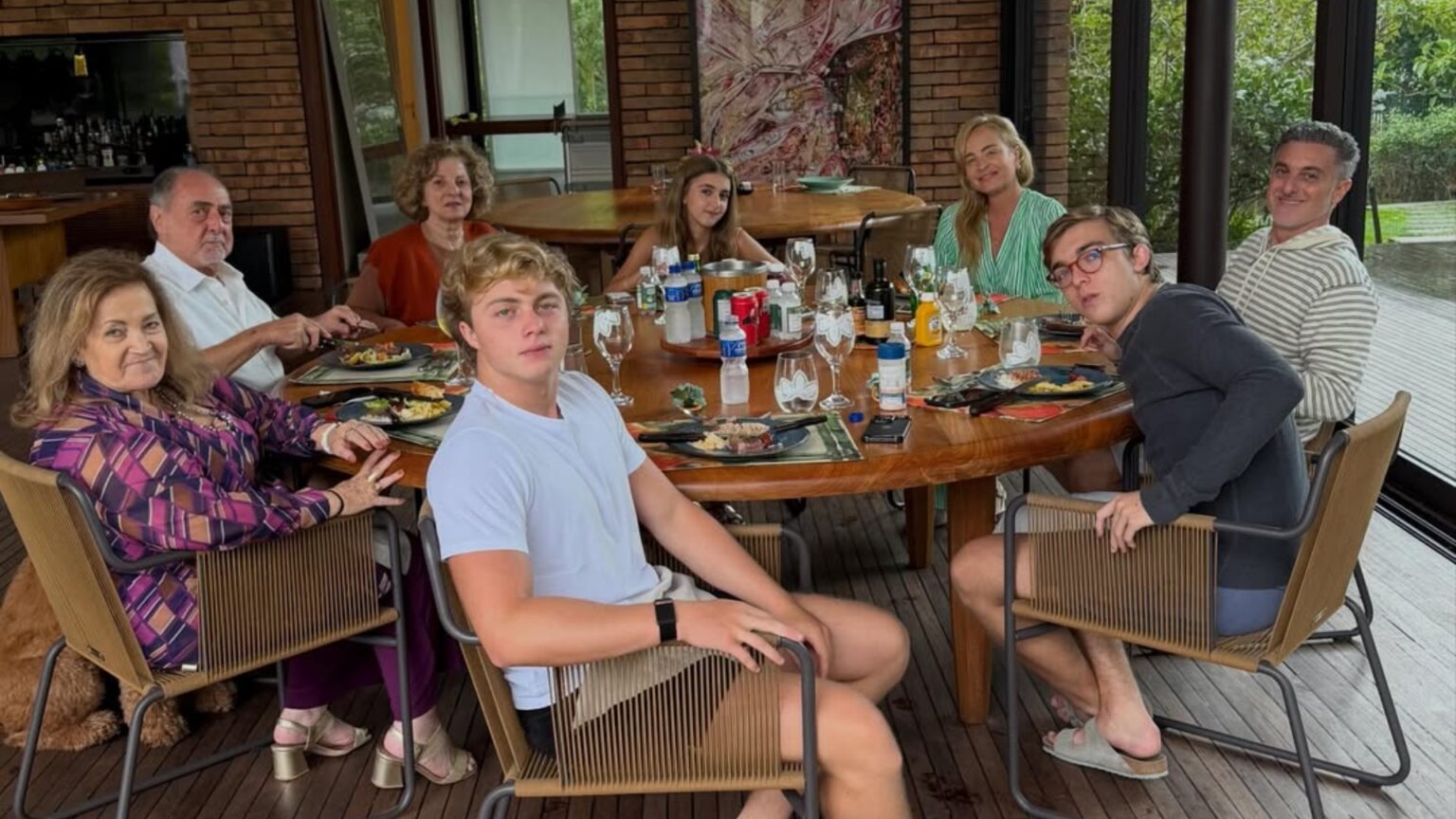 Angélica celebra Dia das Mães com almoço em família: 'Bençãos da vida