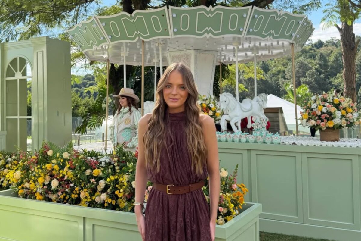 Rafaella Justus exibe look elegante em aniversário da irmã Vicky