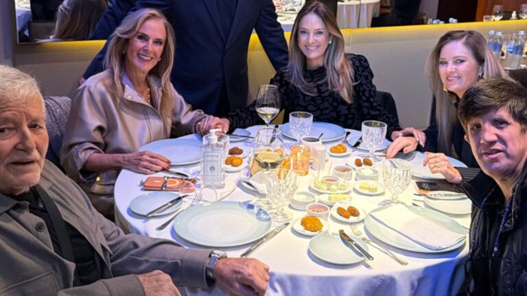 Ticiane Pinheiro celebra 60 anos de casamento dos pais