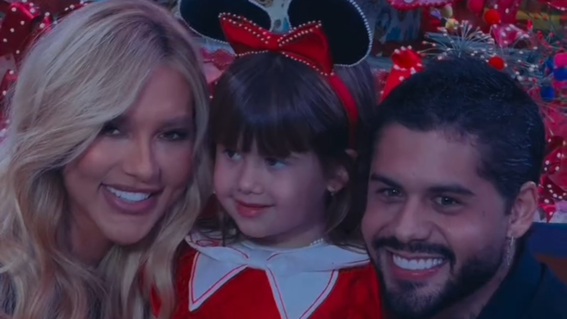 Virginia e Zé Felipe juntos em festa de 5 anos da filha