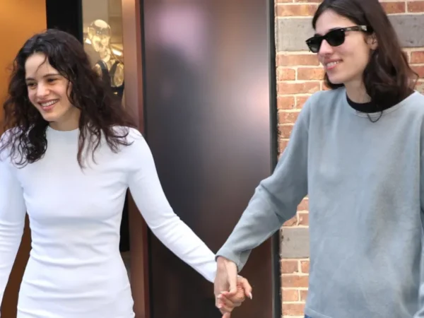 Rosalía e Loli Bahia: o casal fashionista mais apaixonado do momento
