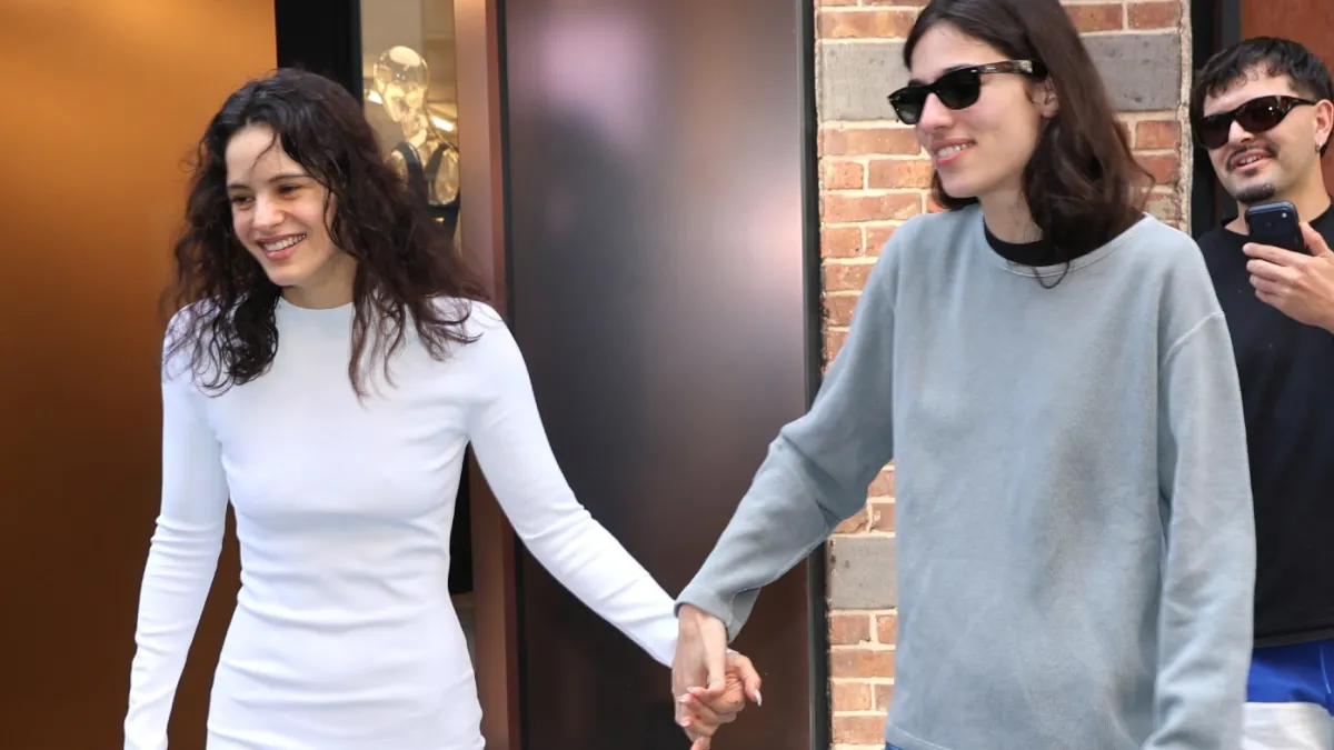 Rosalía e Loli Bahia: o casal fashionista mais apaixonado do momento