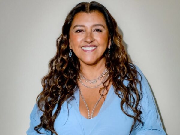 Regina Casé volta aos palcos após luto e perdas em 2025