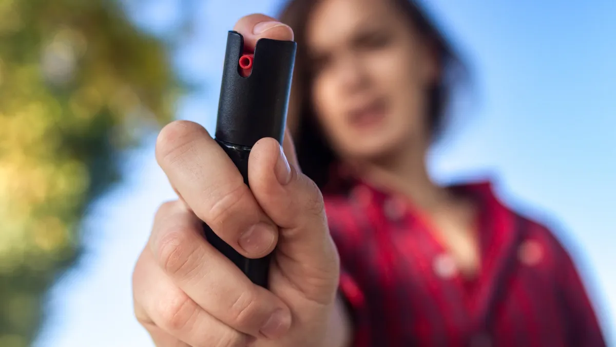 Senado aprova spray de pimenta para autodefesa de mulheres