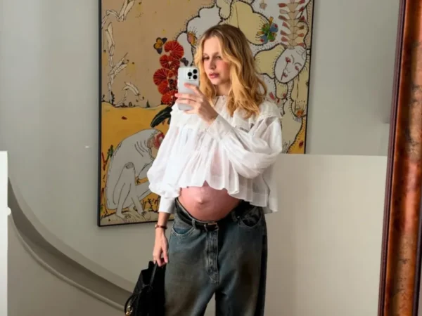 Isa Scherer revela susto com corrimento na gravidez