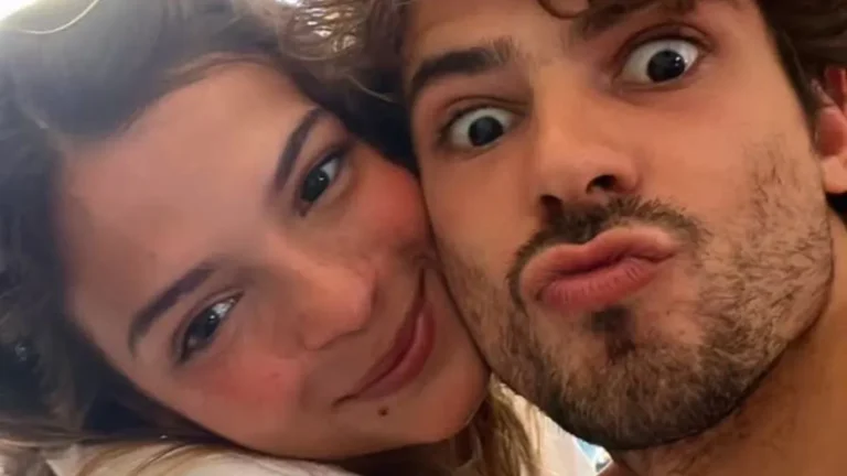 Irmã de Bruna Marquezine aparece em foto rara com o namorado