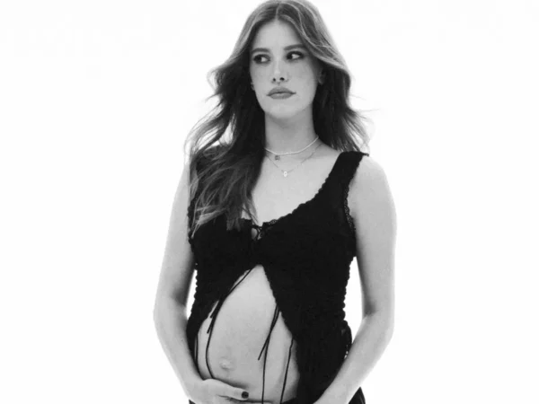 Caroline Dallarosa anuncia gravidez: bebê é uma menina