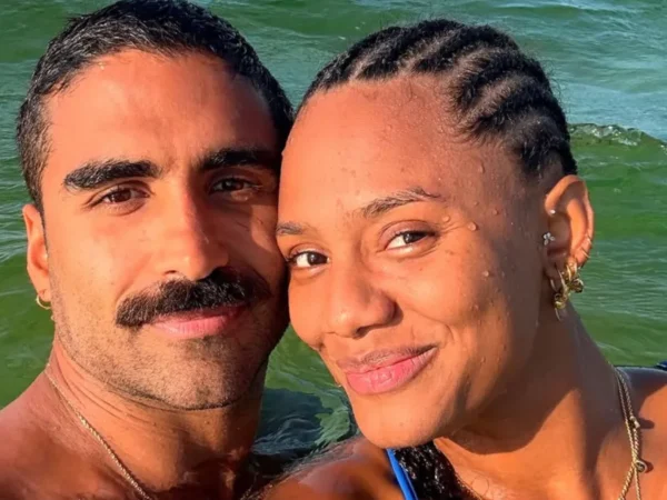 Jéssica Ellen surge em clima de romance com Vitor Sampaio nos Lençóis Maranhenses