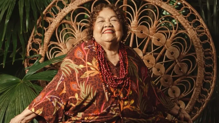Dona Onete, 87, é internada às pressas em Belém após infecção